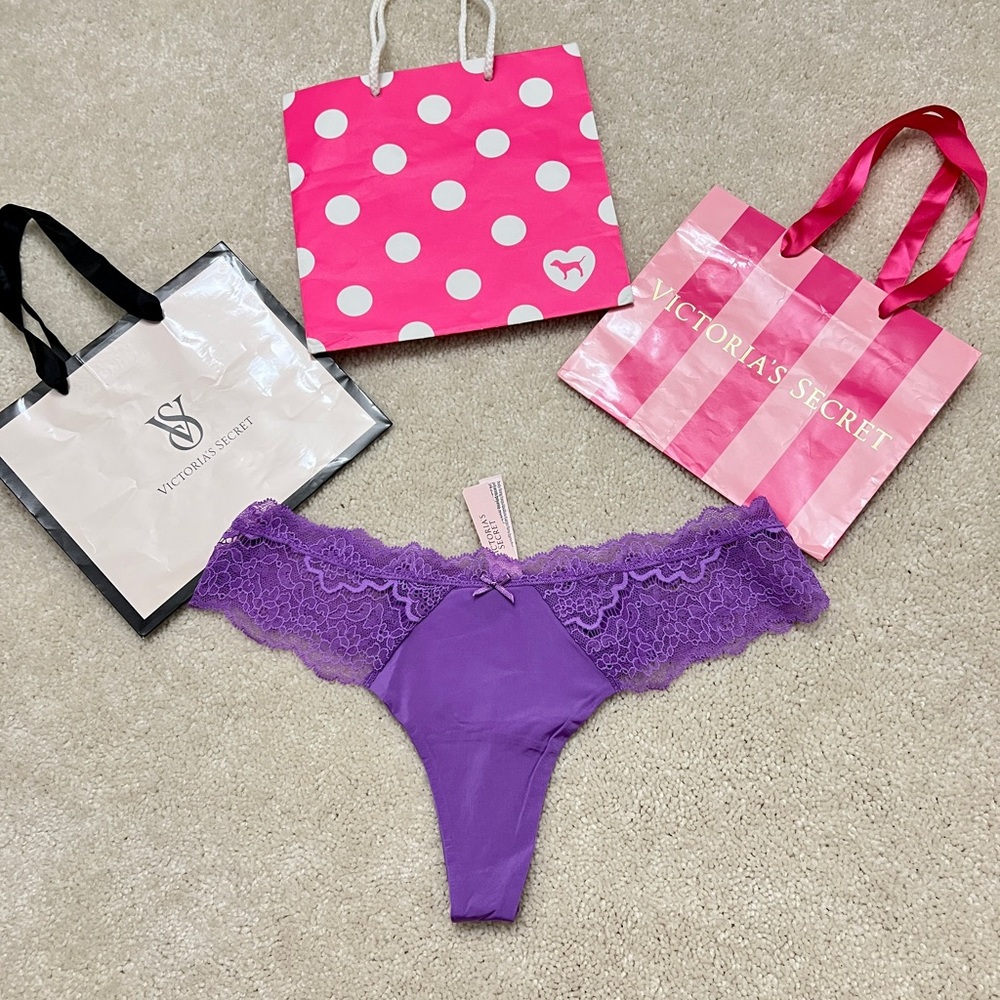 NWT Victoria’s Secret Dream Angels Silky purple Lace Trim Thong Panties Medium M